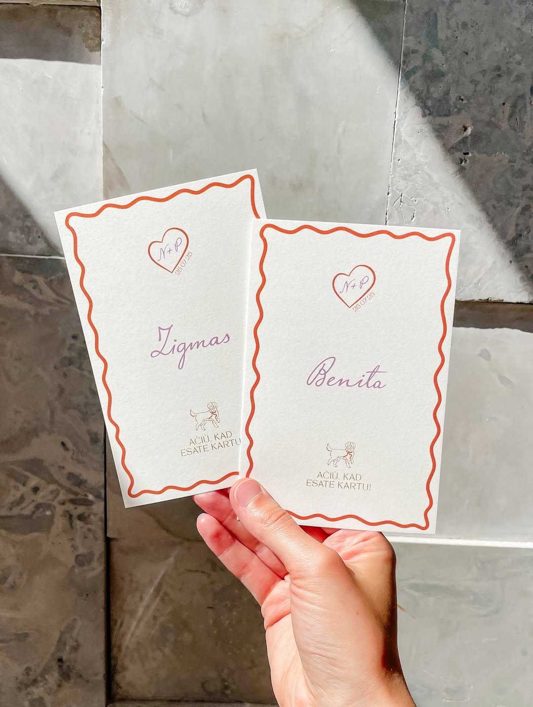 🧡 Vardo kortelės ir šypseną kelianti detalė