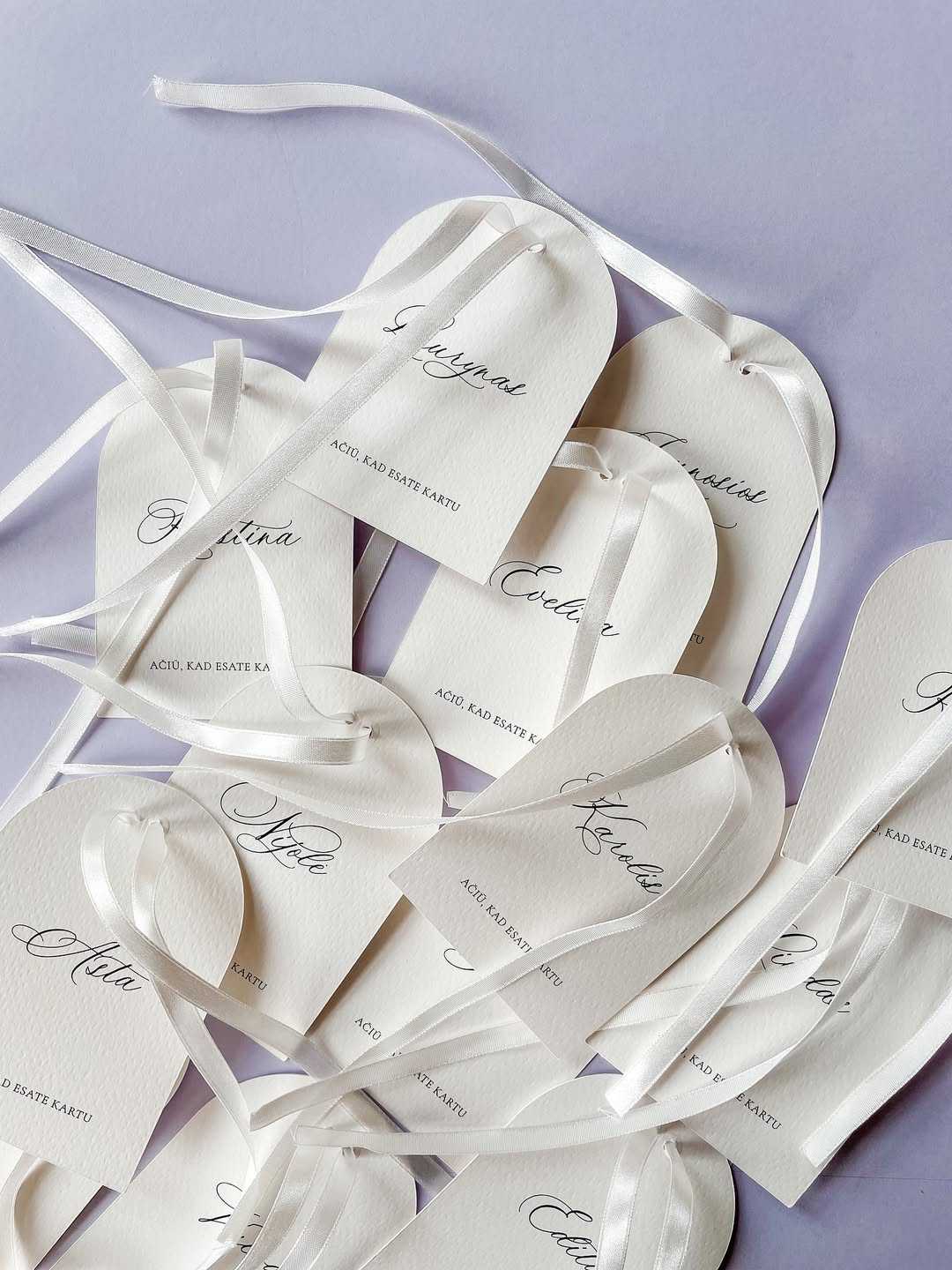 🤍 Kaspinėliai surišti